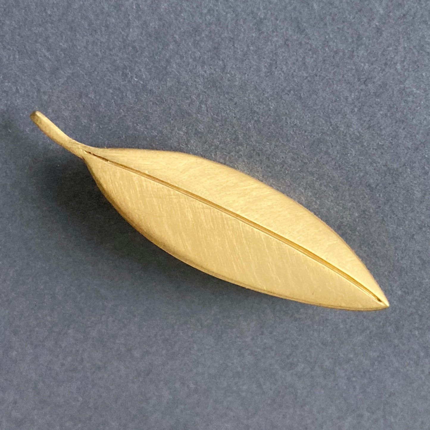 18K Leaf Brooch